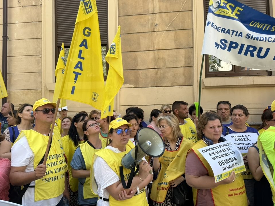 Protestele din Educație continuă, în ciuda promisiunilor ministrului. „Nu cedăm”