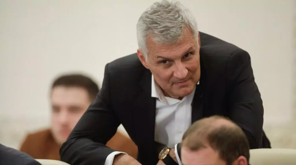 Scandalul PSD-USR se extinde. Senatorul Daniel Zamfir pretinde că niciun proiect nu va mai fi aprobat în Guvern fără acordul PSD. ”Deciziile coaliției, doar în consens”