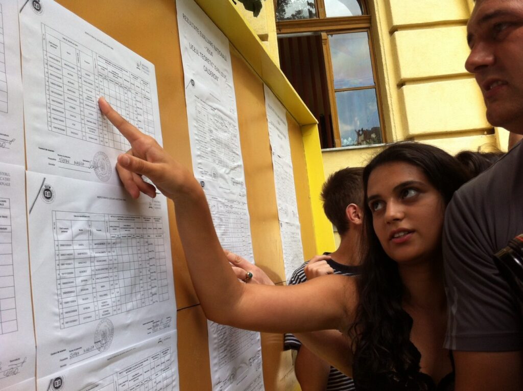 Subiecte „banale” la Bacalaureatul de toamnă și posibile rezultate artificiale. Expert în educație: „BAC-ul la muzeu. E o relicvă”