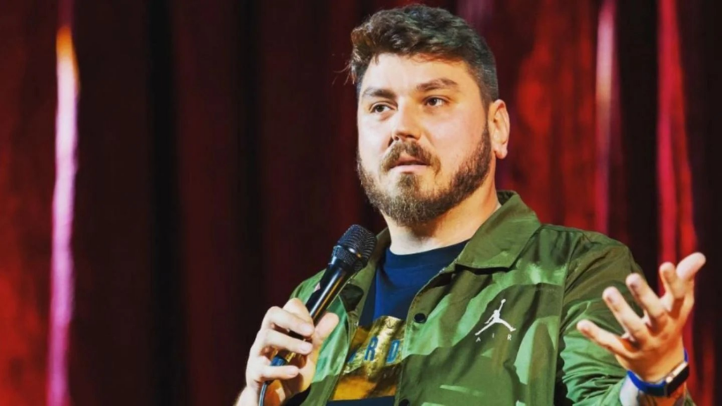 „Proful tău, Micutzu Cosmin Nedelcu, te așteaptă!”. UNATC lansează patru programe noi de masterat, printre care unul dedicat stand-up comedy