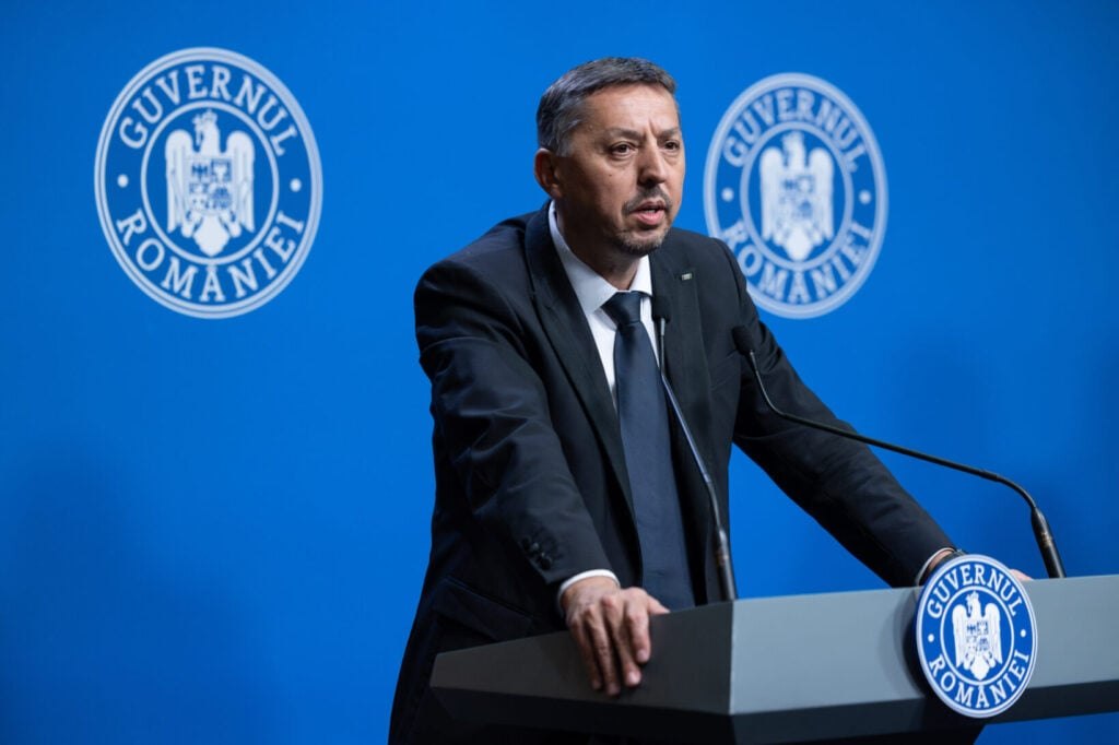 Ministrul Educației Daniel David are mai mulți consilieri decât Ilie Bolojan: 17 onorifici și 4 consilieri pe cabinet