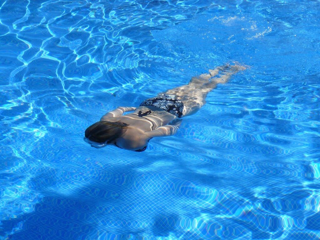 Avertisment medical: Bolile care se pot transmite în piscine vara. Cum ne putem proteja
