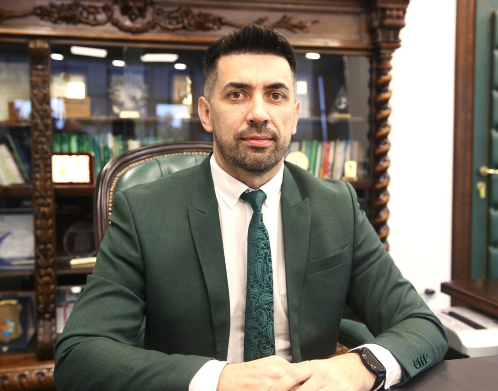 Fostul director Romsilva acuzat că a dat prime de milioane vrea din nou șefia regiei. Cum încearcă ministrul Mediului să-l împiedice