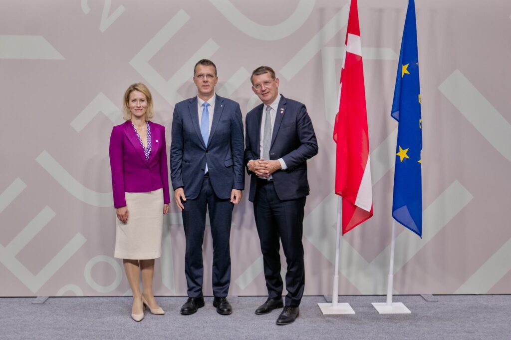 Ionuț Moşteanu, la reuniunea miniştrilor apărării din UE: „România trebuie să aibă un nivel de înzestrare care să descurajeze orice agresor”