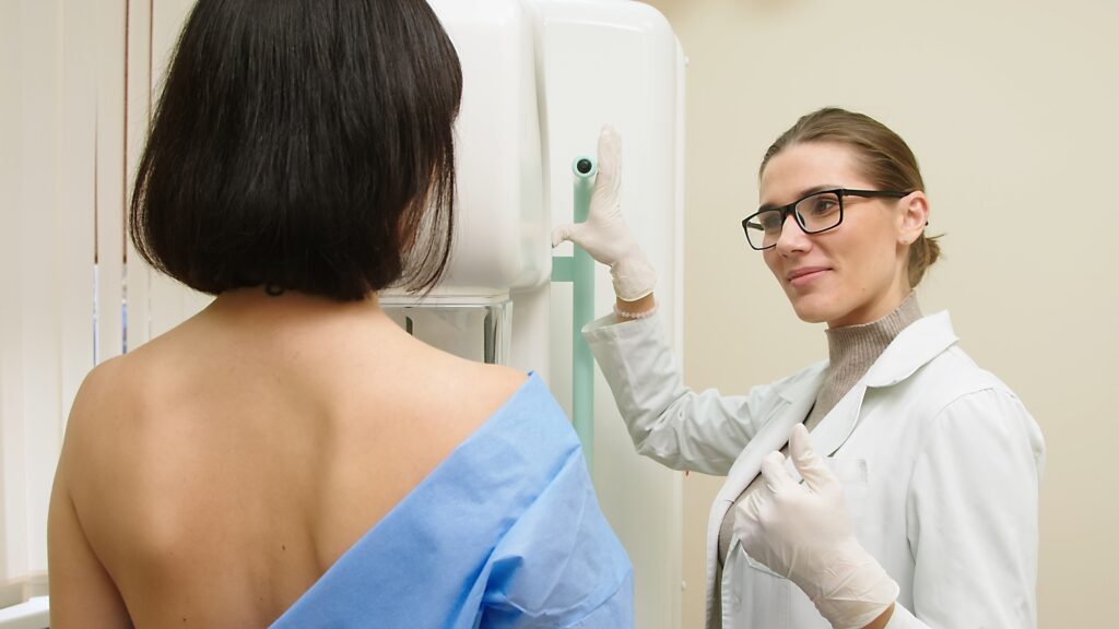 Lipsa primului screening pentru cancerul de sân crește semnificativ riscul de deces, spun cercetătorii