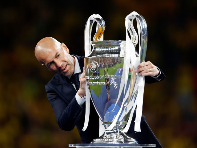 ”Zidane se întoarce pe bancă”