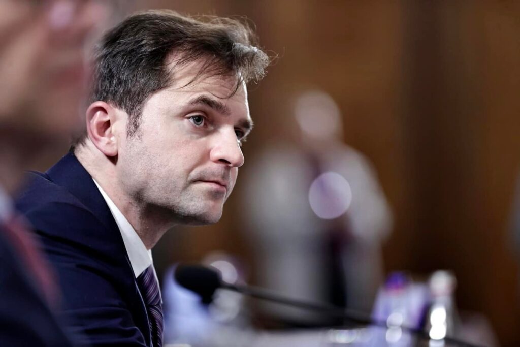 „Miliarde investite, producție zero, sabotaj total”. Sebastian Burduja lansează o petiţie în care cere ca hidrocentralele neterminate să fie declarate proiecte de securitate națională