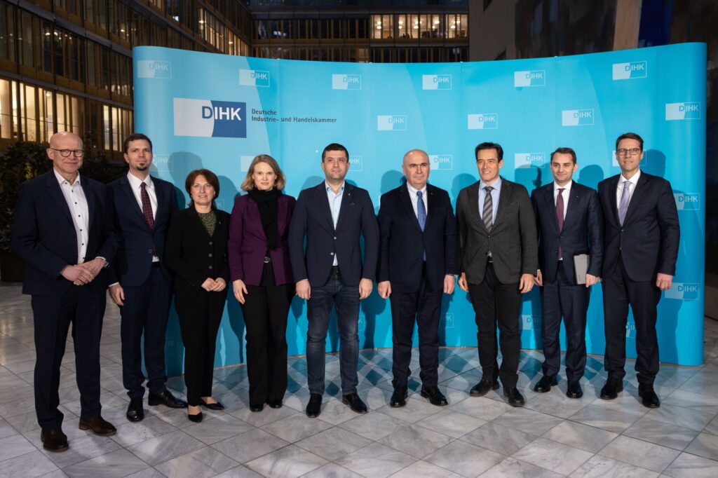 Bolojan, la Berlin: discuții despre investiții cu reprezentanții Camerei de Comerț și Industrie a Germaniei