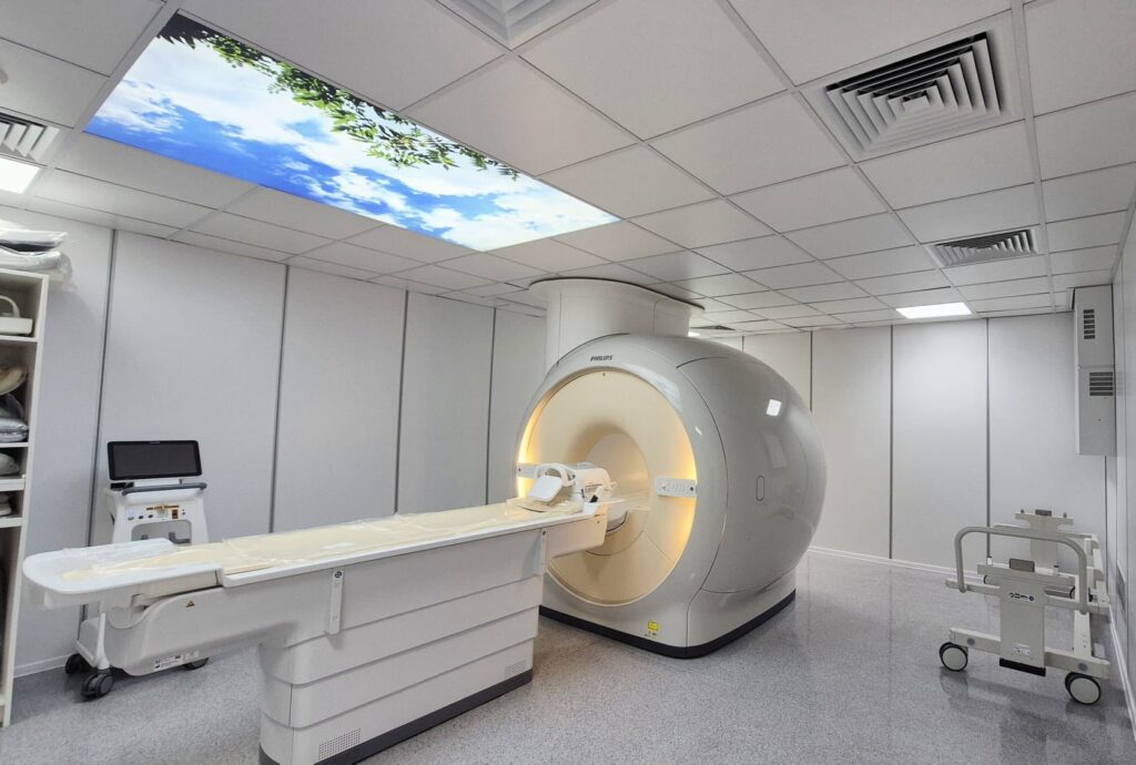 Radioterapie la 12 metri sub pământ: Ce spune managerul Spitalului Universitar despre buncărul blindat pentru tratamente oncologice