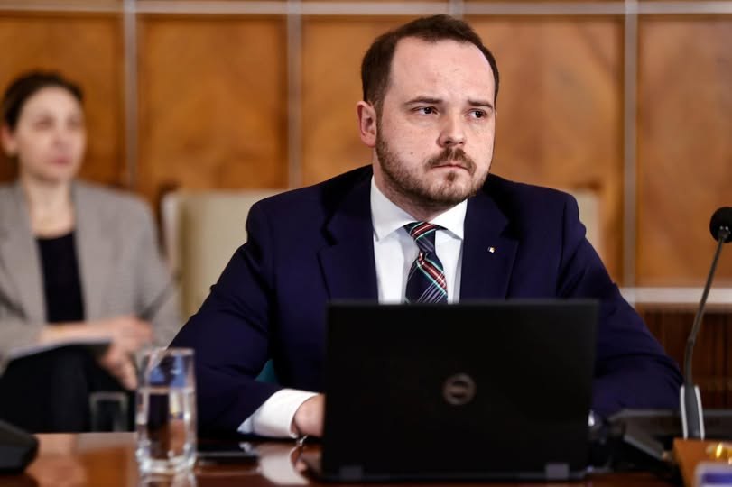 Alexandru Rogobete: „Spitalele publice și serviciile de ambulanță sunt exceptate de la această tăiere de 10%”. Ce alte instituții scapă