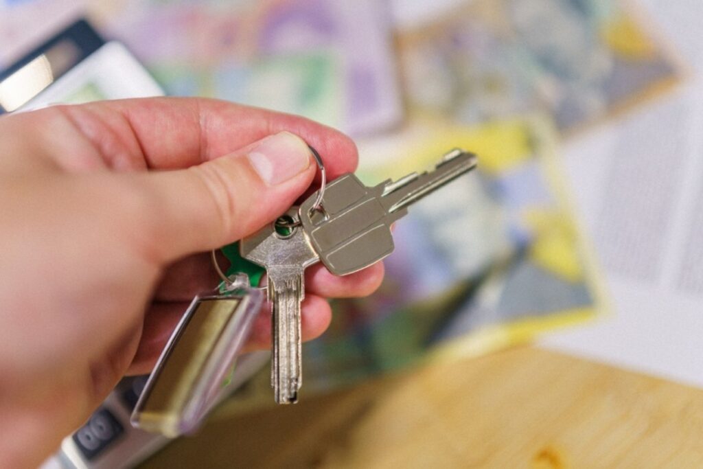 Chiriile la stat se dublează, după 19 ani: noul tarif pentru un apartament cu 3 camere