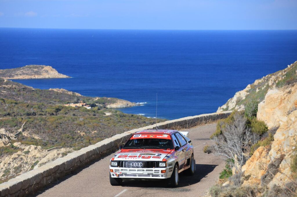 Performanță românească la Tour de Corse Historique 2026: Alexander Mărmureanu, locul 1 la clasa BJ D8, la volanul unui Audi Quattro din 1983